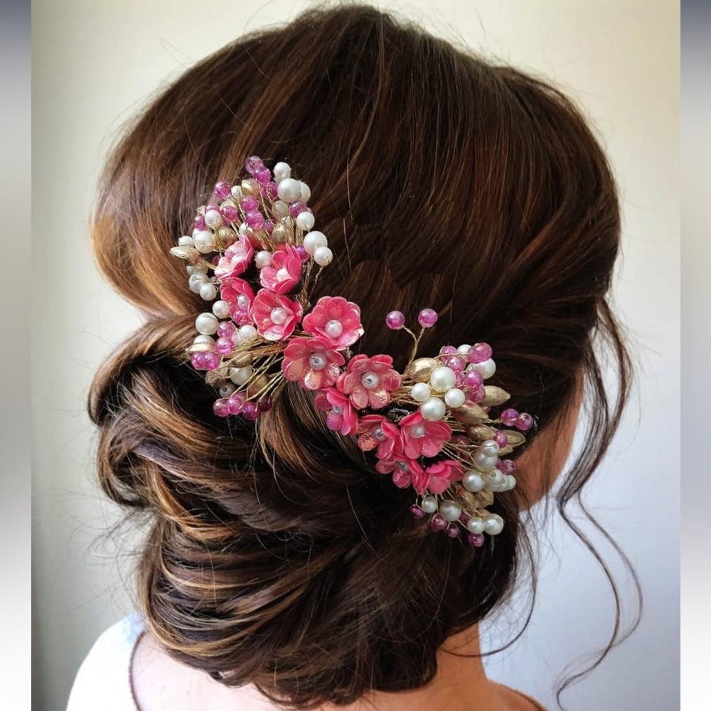 Designer Small Flower Gajra Style Designed With Metals, Pearls Bridal Hairclip - Picture 1 of 6